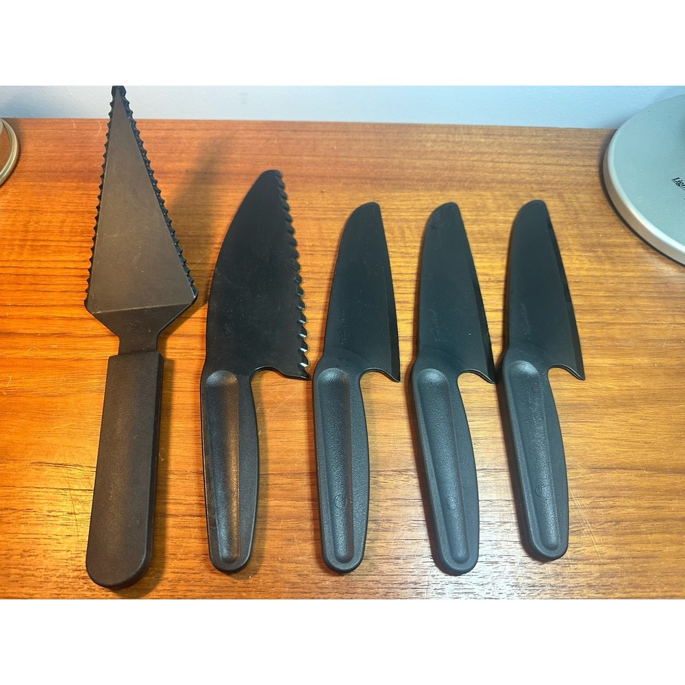 Pampered Chef Nylon Knives And Serated Cake & Pie Server‎ 5 Pieces